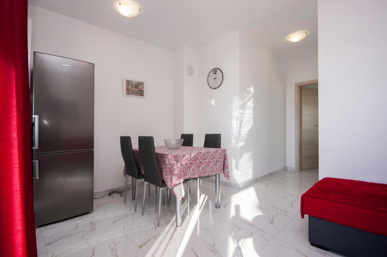 Apartments Osti ロゴズニッツァ エクステリア 写真