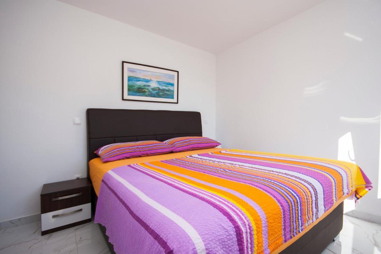 Apartments Osti ロゴズニッツァ エクステリア 写真