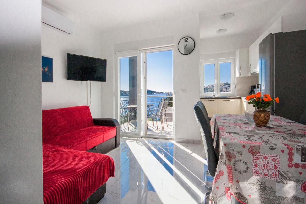 Apartments Osti ロゴズニッツァ エクステリア 写真
