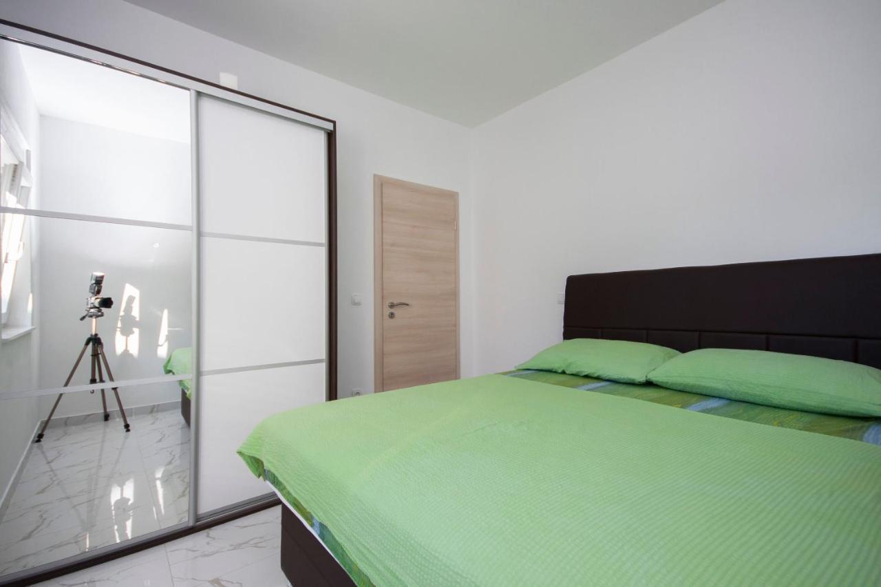 Apartments Osti ロゴズニッツァ エクステリア 写真